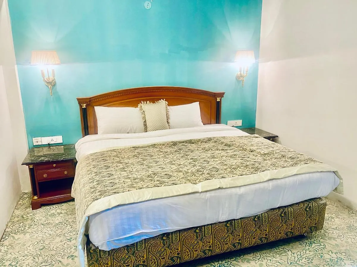 *** Hotel Apple Adventure Resort Gurgaon India