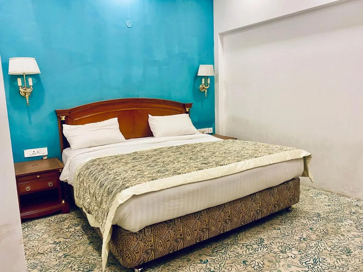 *** Hotel Apple Adventure Resort Gurgaon India
