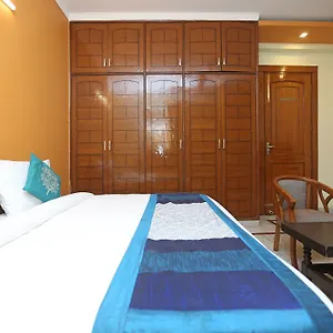 Hotel Oyo 9581 Milan
