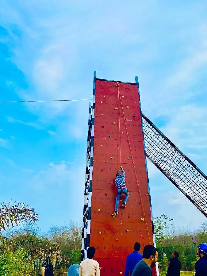 Hotel Apple Adventure Resort Gurgaon