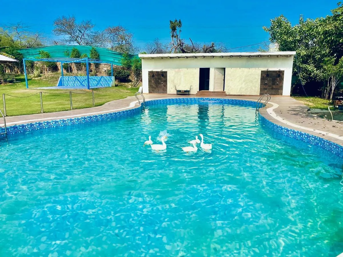 Apple Adventure Resort Gurgaon 3*,  Indien